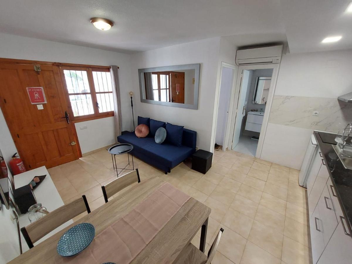Apartament Casa Del Gato Rojo , Communal Swimming Pool , Terrace With Barbecue Torrevieja Dış mekan fotoğraf