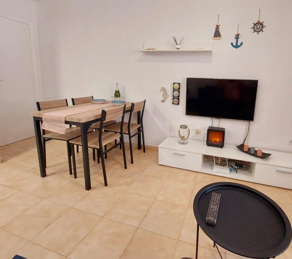 Apartament Casa Del Gato Rojo , Communal Swimming Pool , Terrace With Barbecue Torrevieja Dış mekan fotoğraf