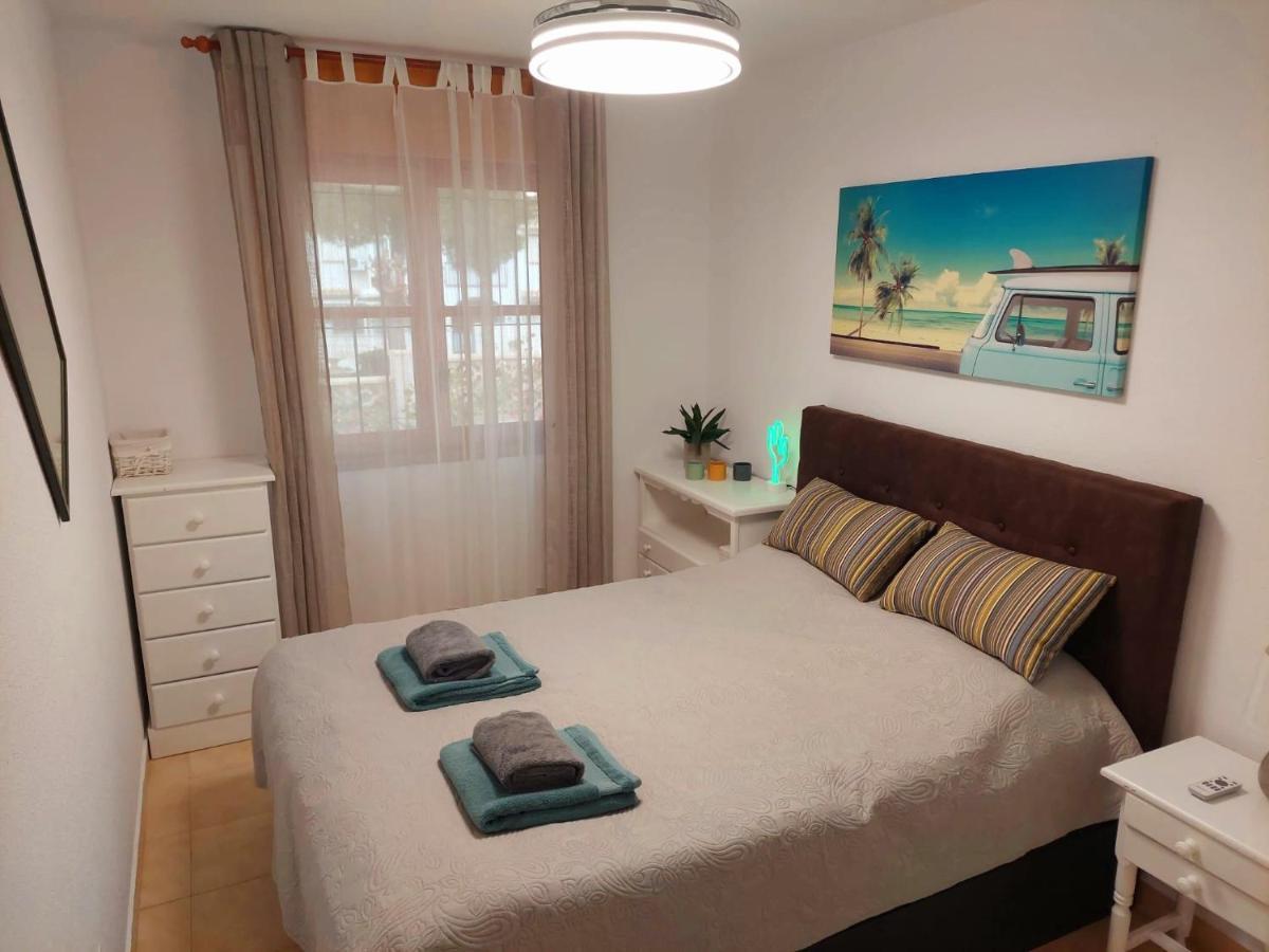 Apartament Casa Del Gato Rojo , Communal Swimming Pool , Terrace With Barbecue Torrevieja Dış mekan fotoğraf