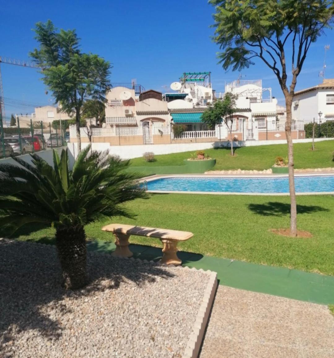 Apartament Casa Del Gato Rojo , Communal Swimming Pool , Terrace With Barbecue Torrevieja Dış mekan fotoğraf
